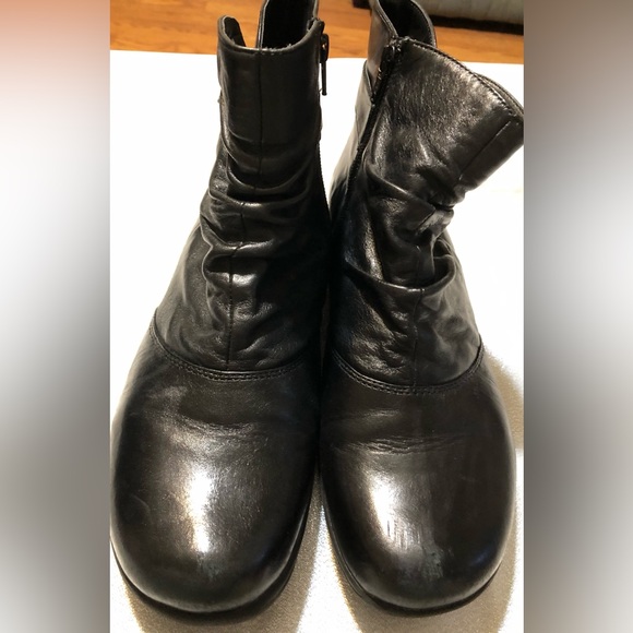 Clarks Shoes - Clark’s leather woman’s boots